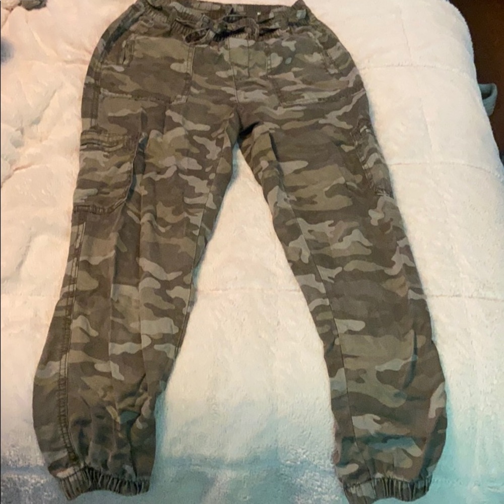 AE Camo Joggers